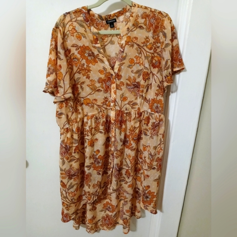 Torrid sheer paisley print tunic top